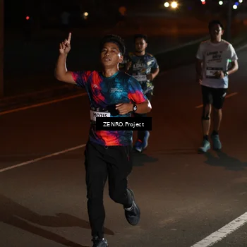 Runner Photo 7648594