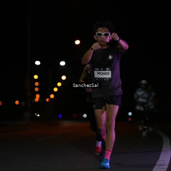 Runner Photo 7648605