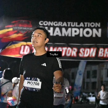 Runner Photo 7648612