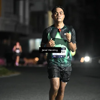 Runner Photo 7648623