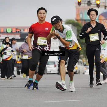 Runner Photo 7648629