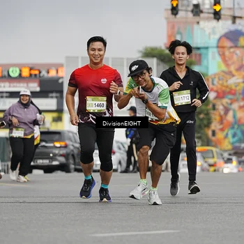 Runner Photo 7648633