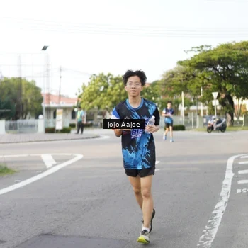 Runner Photo 7648640