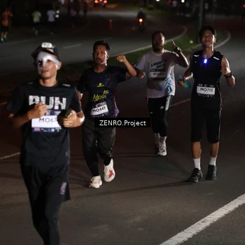 Runner Photo 7648646
