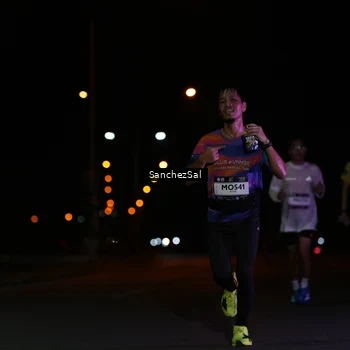 Runner Photo 7648647