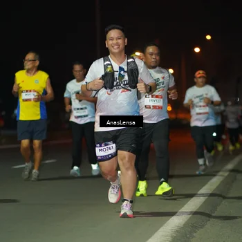 Runner Photo 7648649