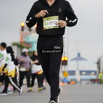 Runner Photo 7648652
