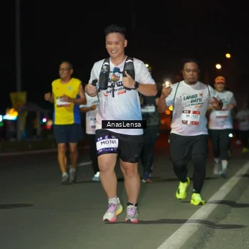 Runner Photo 7648664