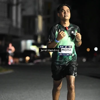 Runner Photo 7648675