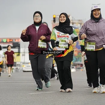 Runner Photo 7648679