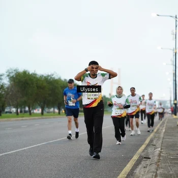 Runner Photo 7648686