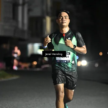 Runner Photo 7648690