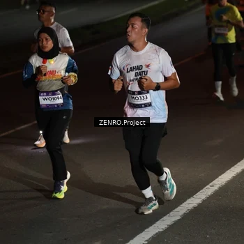 Runner Photo 7648701