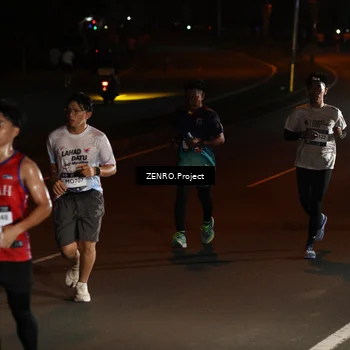 Runner Photo 7648705