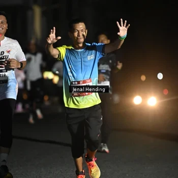 Runner Photo 7648712