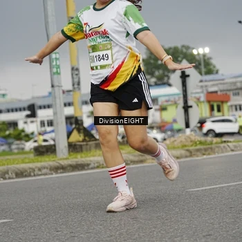 Runner Photo 7648713