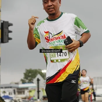 Runner Photo 7648714