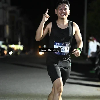 Runner Photo 7648716
