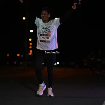 Runner Photo 7648717