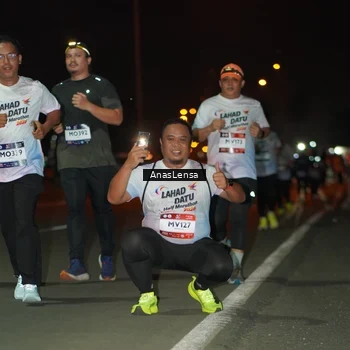Runner Photo 7648730