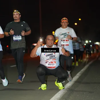 Runner Photo 7648735