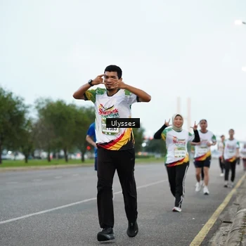 Runner Photo 7648743