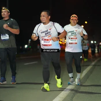 Runner Photo 7648746