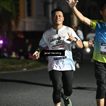 Runner Photo 7648755