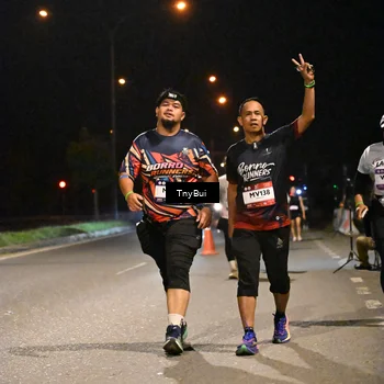 Runner Photo 7648767