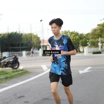 Runner Photo 7648768