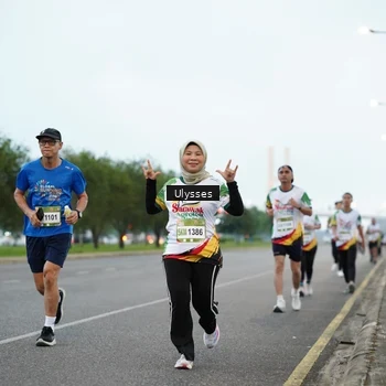 Runner Photo 7648771