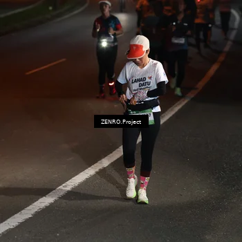Runner Photo 7648772