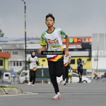 Runner Photo 7648775