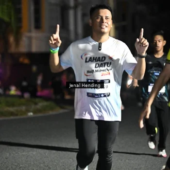 Runner Photo 7648776