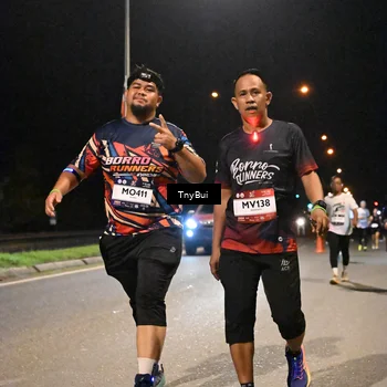 Runner Photo 7648789