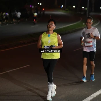 Runner Photo 7648804