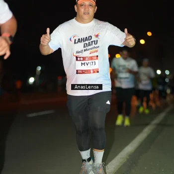 Runner Photo 7648819