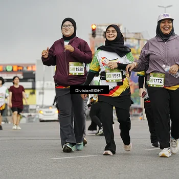 Runner Photo 7648824