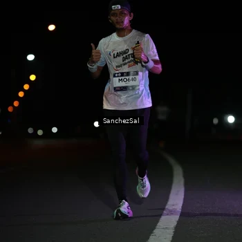 Runner Photo 7648859
