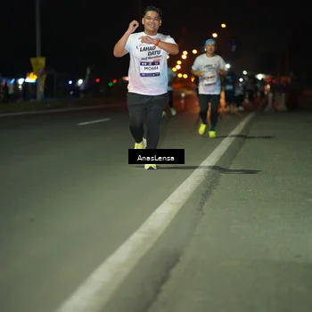 Runner Photo 7648865