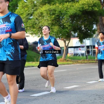 Runner Photo 7648866