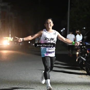 Runner Photo 7648867