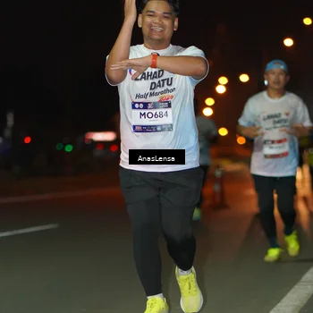Runner Photo 7648871