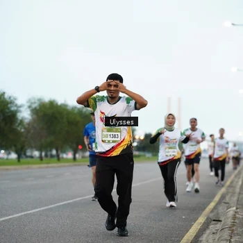 Runner Photo 7648876
