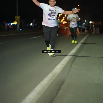 Runner Photo 7648883