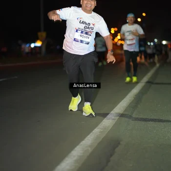 Runner Photo 7648888