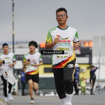 Runner Photo 7648892