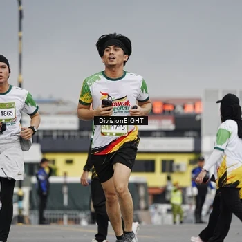Runner Photo 7648898