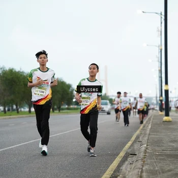 Runner Photo 7648914