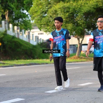 Runner Photo 7648925